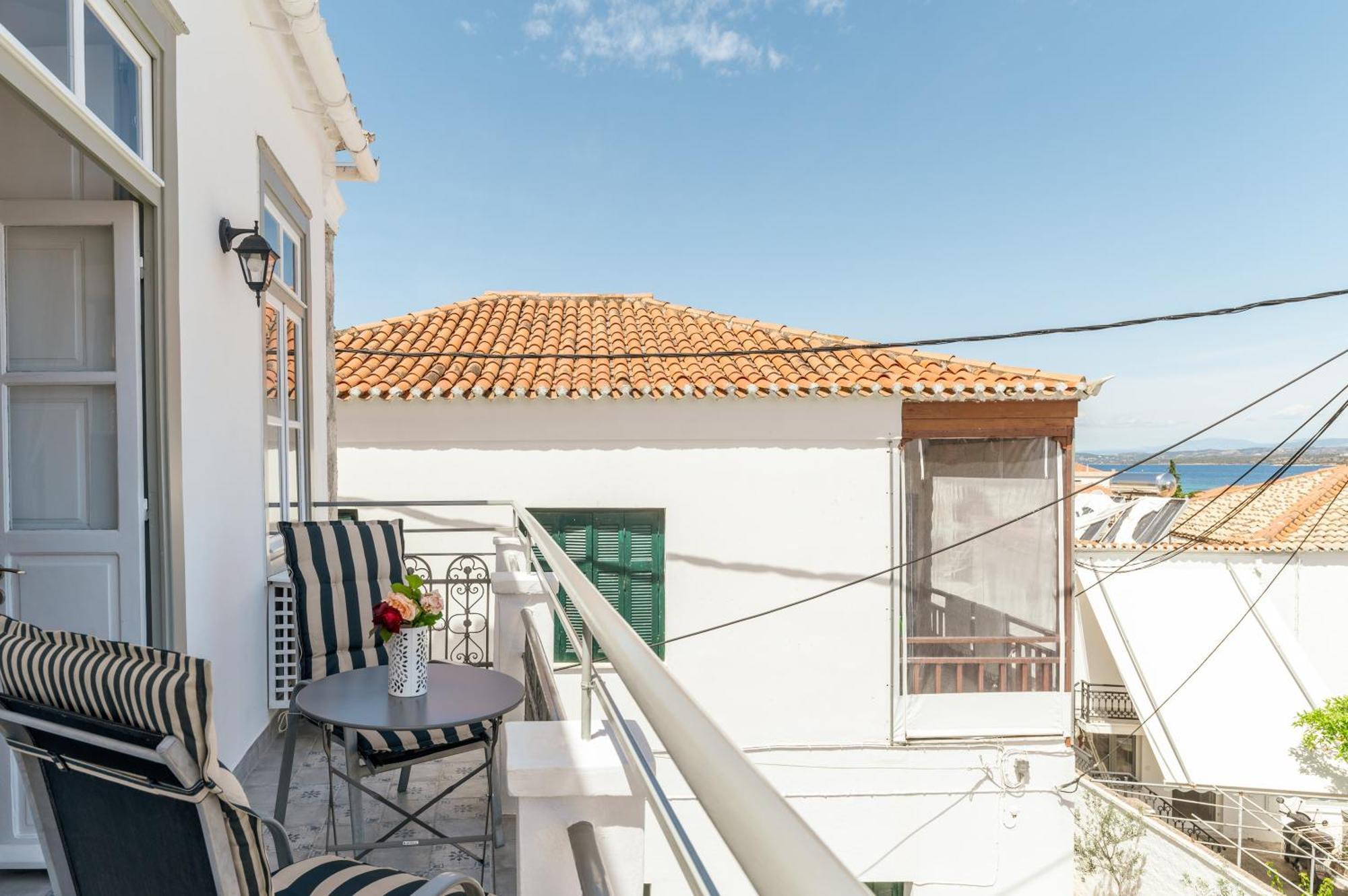 Martha'S House Apartment Spetses Town Exterior photo