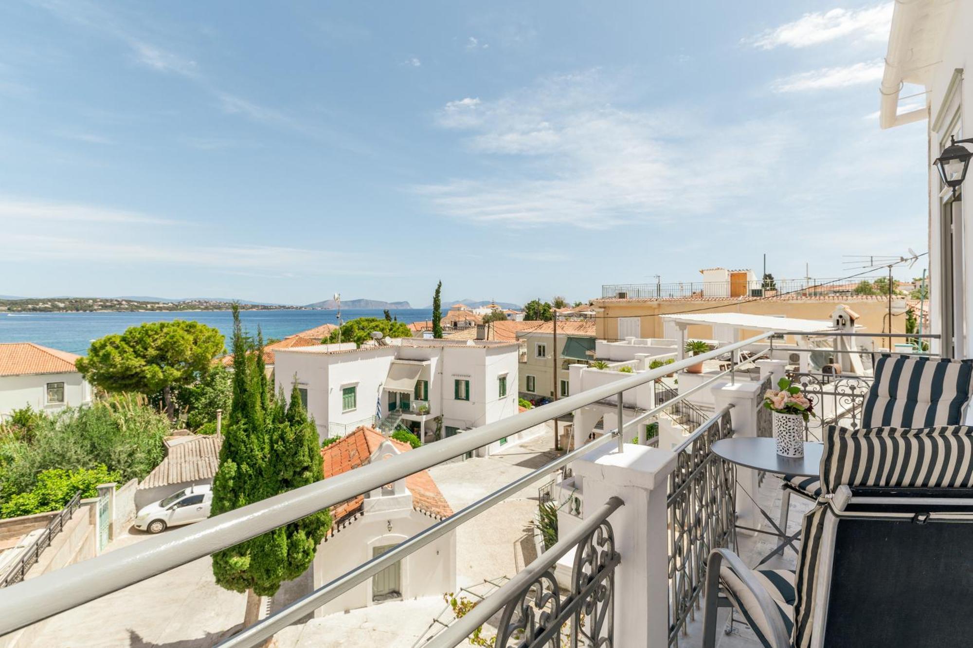Martha'S House Apartment Spetses Town Exterior photo